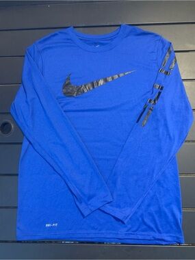 Nike Elite Dri-FIT long-sleeve graphic shirt